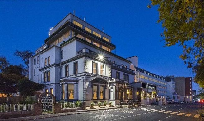 The Bonnington Dublin & Leisure Centre Exterior