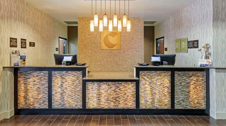 <b>Comfort Inn & Suites Denver Northeast Lobby</b>. Images powered by <a href="https://iceportal.shijigroup.com/" title="IcePortal" target="_blank">IcePortal</a>.