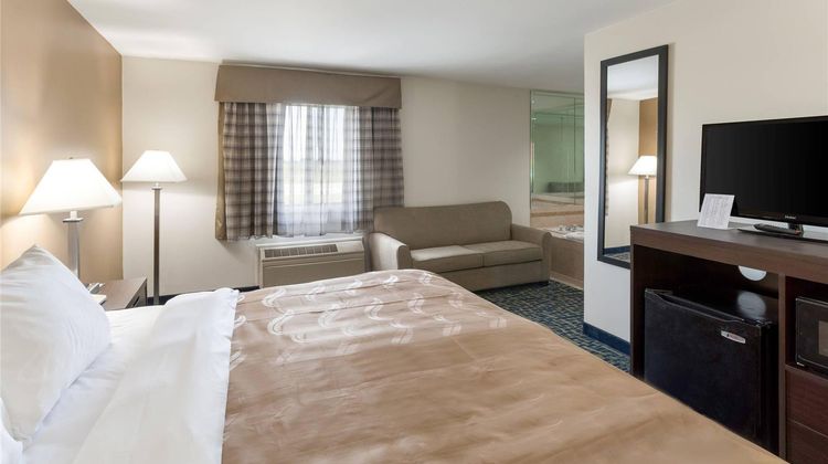 Quality Inn Rochelle Suite