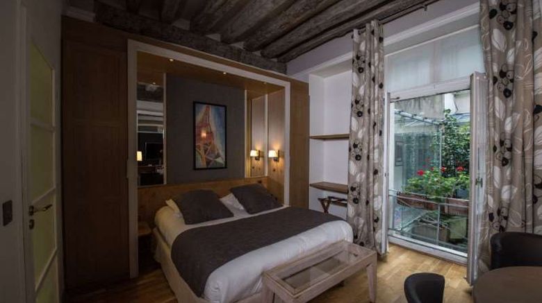 <b>Jeu de Paume Hotel Room</b>. Images powered by <a href="https://iceportal.shijigroup.com/" title="IcePortal" target="_blank">IcePortal</a>.