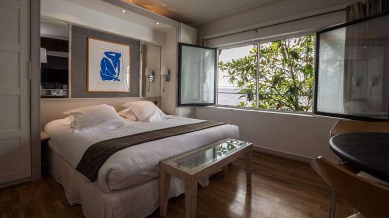 <b>Jeu de Paume Hotel Room</b>. Images powered by <a href="https://iceportal.shijigroup.com/" title="IcePortal" target="_blank">IcePortal</a>.
