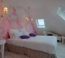 Cluny Square Hotel Room