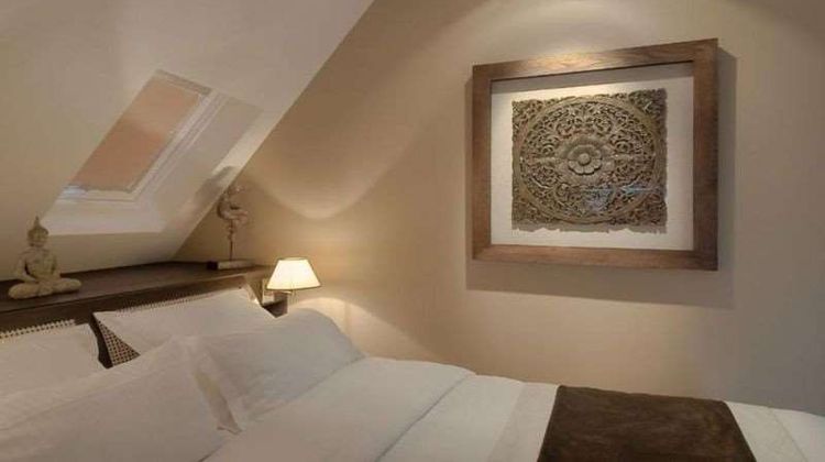 Cluny Square Hotel Room