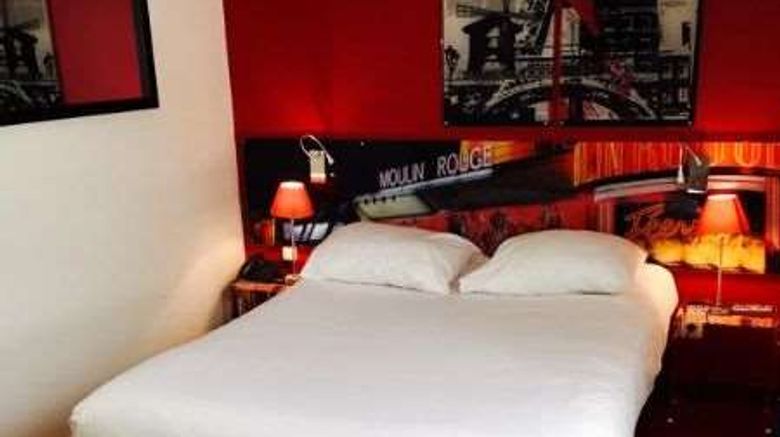 <b>Hotel The Originals City Rueil Centre Room</b>. Images powered by <a href="https://iceportal.shijigroup.com/" title="IcePortal" target="_blank">IcePortal</a>.