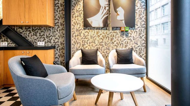 <b>Hotel Villa Eiffel Mademoiselle Meeting</b>. Images powered by <a href="https://iceportal.shijigroup.com/" title="IcePortal" target="_blank">IcePortal</a>.