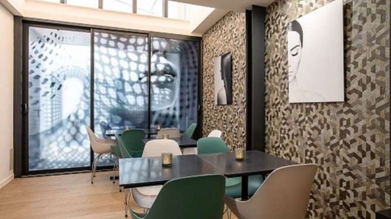 <b>Hotel Villa Eiffel Mademoiselle Room</b>. Images powered by <a href="https://iceportal.shijigroup.com/" title="IcePortal" target="_blank">IcePortal</a>.