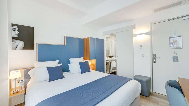 <b>Hotel Villa Eiffel Mademoiselle Room</b>. Images powered by <a href="https://iceportal.shijigroup.com/" title="IcePortal" target="_blank">IcePortal</a>.