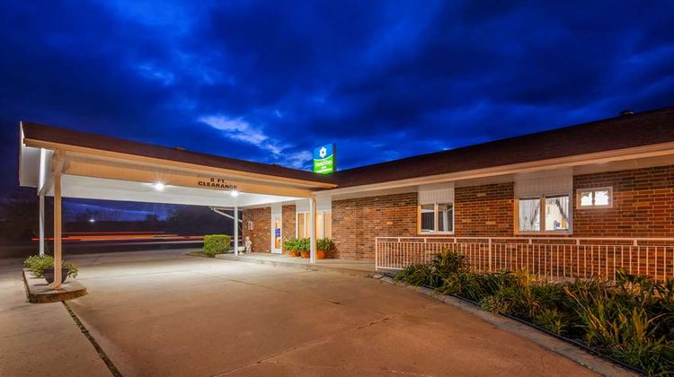 SureStay Hotel by Best Western Cameron Exterior