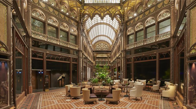 <b>Parisi Udvar Hotel Budapest Lobby</b>. Images powered by <a href="https://iceportal.shijigroup.com/" title="IcePortal" target="_blank">IcePortal</a>.