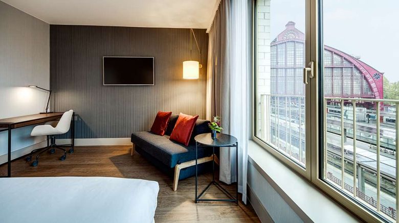 <b>NH Collection Antwerp Centre Room</b>. Images powered by <a href="https://iceportal.shijigroup.com/" title="IcePortal" target="_blank">IcePortal</a>.