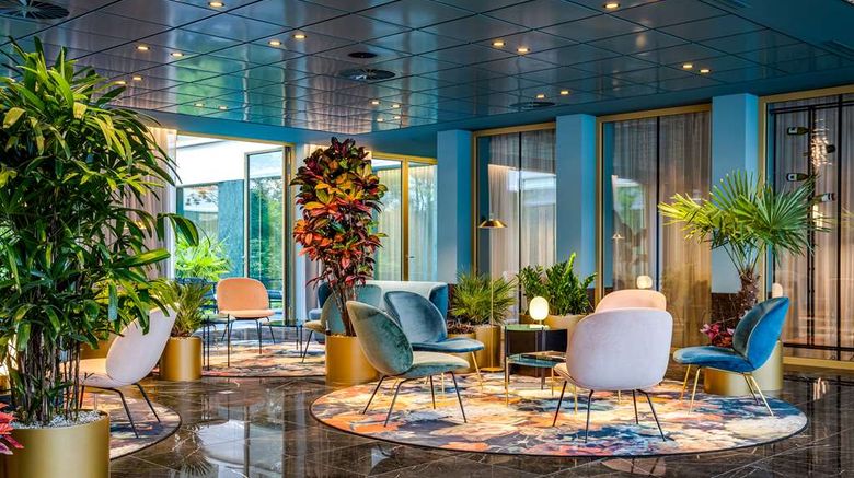 <b>NH Collection Antwerp Centre Lobby</b>. Images powered by <a href="https://iceportal.shijigroup.com/" title="IcePortal" target="_blank">IcePortal</a>.