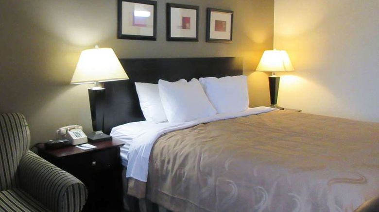 <b>Quality Inn Longmont Room</b>. Images powered by <a href="https://iceportal.shijigroup.com/" title="IcePortal" target="_blank">IcePortal</a>.