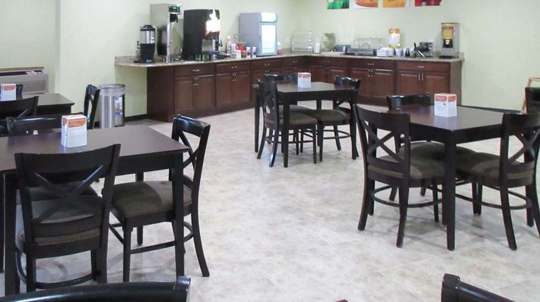 <b>Quality Inn Longmont Restaurant</b>. Images powered by <a href="https://iceportal.shijigroup.com/" title="IcePortal" target="_blank">IcePortal</a>.