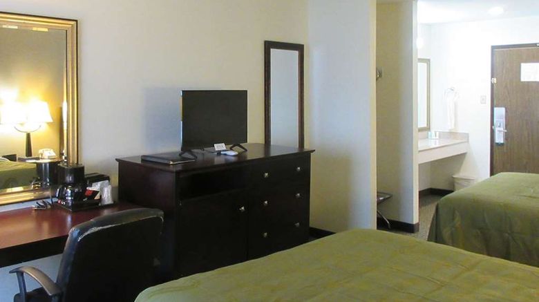 <b>Quality Inn Longmont Room</b>. Images powered by <a href="https://iceportal.shijigroup.com/" title="IcePortal" target="_blank">IcePortal</a>.