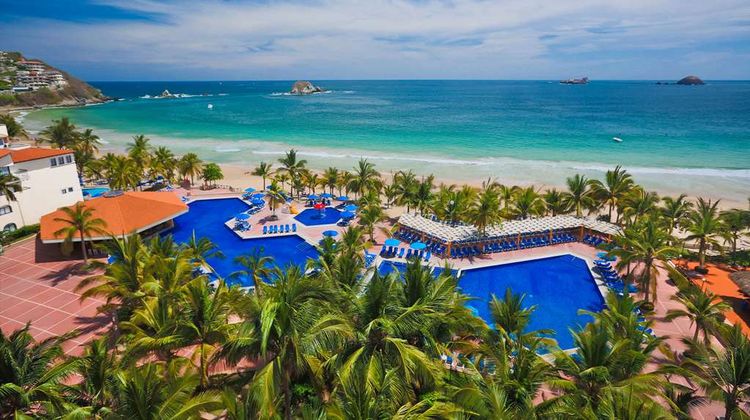 Barcelo Ixtapa Pool