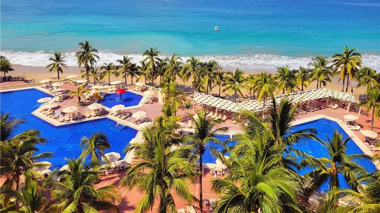 <b>Barcelo Ixtapa Pool</b>. Images powered by <a href="https://iceportal.shijigroup.com/" title="IcePortal" target="_blank">IcePortal</a>.