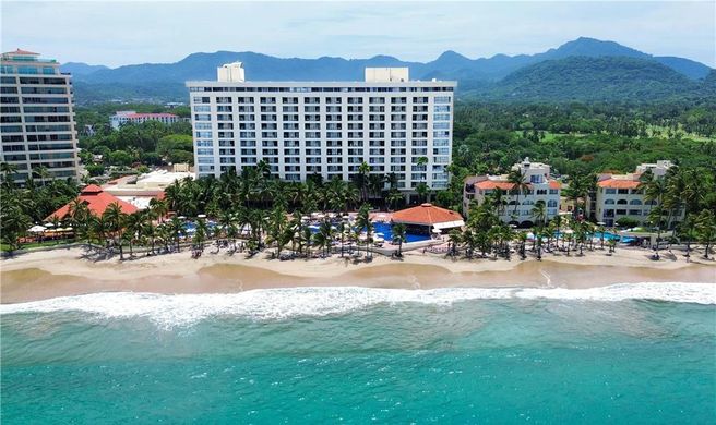 Barcelo Ixtapa Exterior