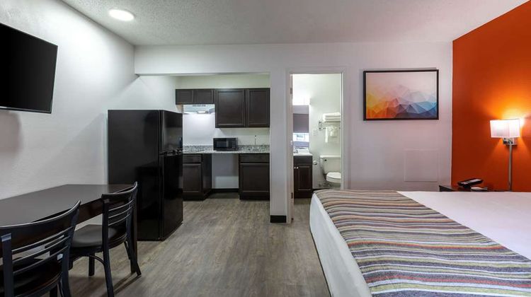 Suburban Studios Room