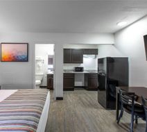 Suburban Studios Room