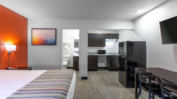 Suburban Studios Room