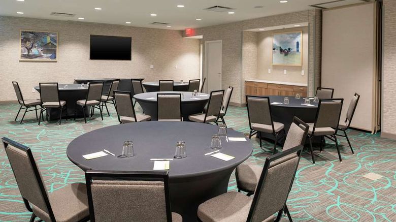 <b>Home2 Suites by Hilton Appleton Meeting</b>. Images powered by <a href="https://iceportal.shijigroup.com/" title="IcePortal" target="_blank">IcePortal</a>.