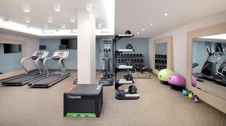 <b>Hilton Garden Inn Budapest City Centre Health</b>. Images powered by <a href="https://iceportal.shijigroup.com/" title="IcePortal" target="_blank">IcePortal</a>.