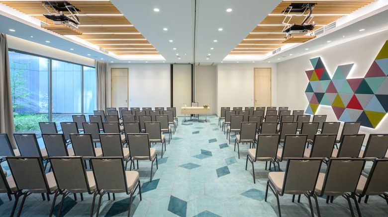 <b>Hilton Garden Inn Budapest City Centre Meeting</b>. Images powered by <a href="https://iceportal.shijigroup.com/" title="IcePortal" target="_blank">IcePortal</a>.