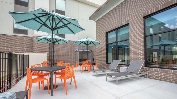 Hampton Inn Camden Exterior