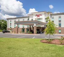 Hampton Inn Camden Exterior