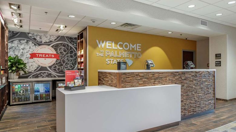<b>Hampton Inn Camden Lobby</b>. Images powered by <a href="https://iceportal.shijigroup.com/" title="IcePortal" target="_blank">IcePortal</a>.