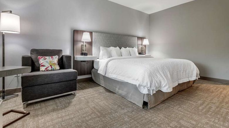 <b>Hampton Inn Camden Room</b>. Images powered by <a href="https://iceportal.shijigroup.com/" title="IcePortal" target="_blank">IcePortal</a>.