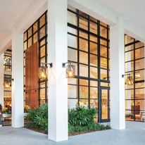 Baker's Cay Resort, Curio Coll