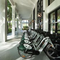 Baker's Cay Resort, Curio Coll