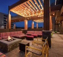 Home2 Suites Central Alliant Energy Ctr Exterior