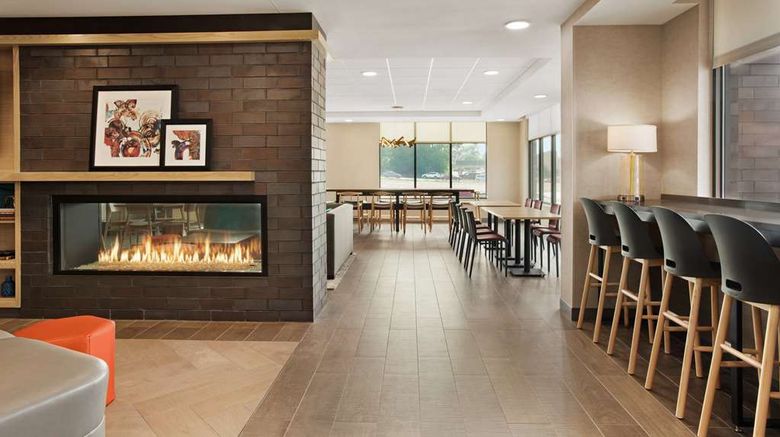 <b>Home2 Suites Central Alliant Energy Ctr Lobby</b>. Images powered by <a href="https://iceportal.shijigroup.com/" title="IcePortal" target="_blank">IcePortal</a>.