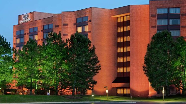 DoubleTree by Hilton Lisle Naperville Exterior