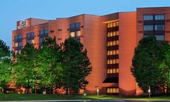 DoubleTree by Hilton Lisle Naperville