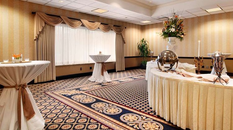 DoubleTree by Hilton Lisle Naperville Meeting