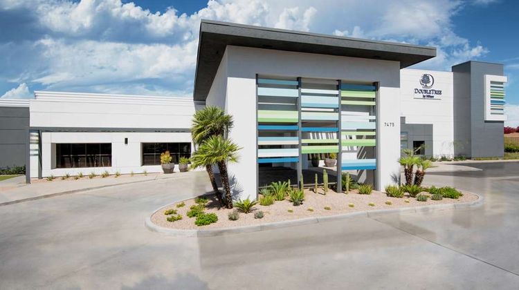 DoubleTree by Hilton Phoenix Chandler Exterior
