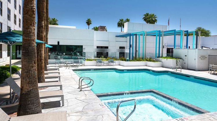 DoubleTree by Hilton Phoenix Chandler Pool