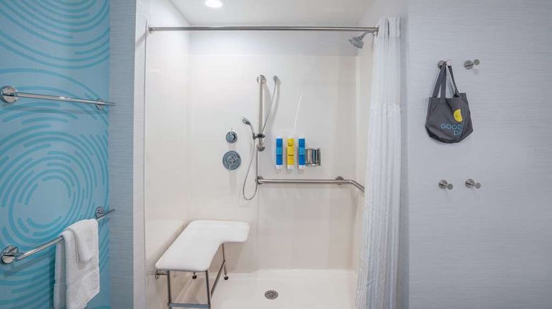 <b>Tru by Hilton Knoxville North Room</b>. Images powered by <a href="https://iceportal.shijigroup.com/" title="IcePortal" target="_blank">IcePortal</a>.
