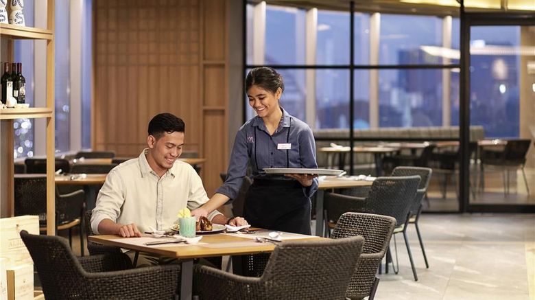 <b>Mercure Jakarta Gatot Subroto Restaurant</b>. Images powered by <a href="https://iceportal.shijigroup.com/" title="IcePortal" target="_blank">IcePortal</a>.