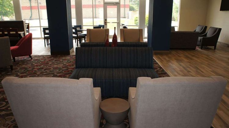 La Quinta Inn & Suites Bloomington Lobby
