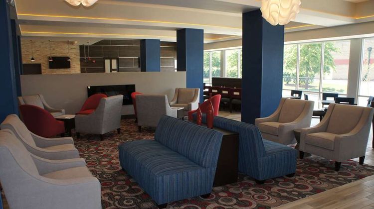 La Quinta Inn & Suites Bloomington Lobby