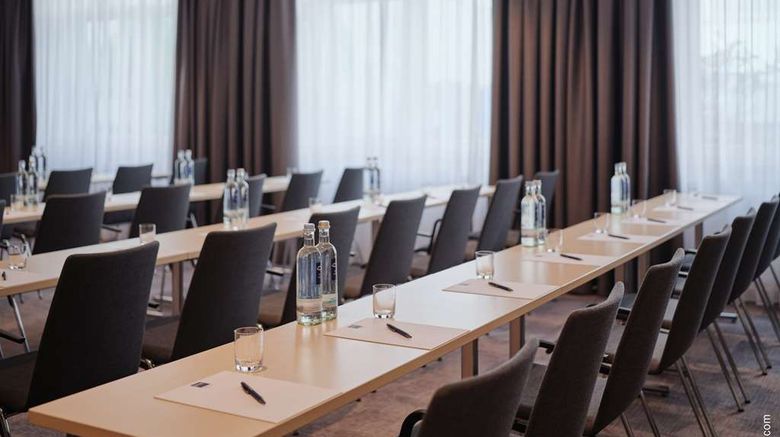 <b>Dorint Hotel Wurzburg Meeting</b>. Images powered by <a href="https://iceportal.shijigroup.com/" title="IcePortal" target="_blank">IcePortal</a>.