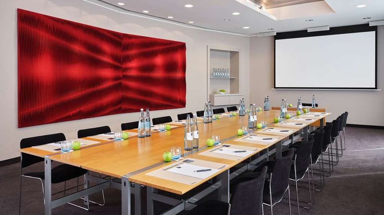 <b>Dorint City Hotel Bremen Meeting</b>. Images powered by <a href="https://iceportal.shijigroup.com/" title="IcePortal" target="_blank">IcePortal</a>.