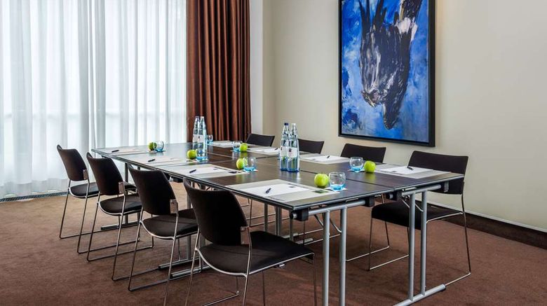 <b>Dorint City Hotel Bremen Meeting</b>. Images powered by <a href="https://iceportal.shijigroup.com/" title="IcePortal" target="_blank">IcePortal</a>.