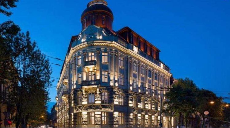Bankhotel Exterior