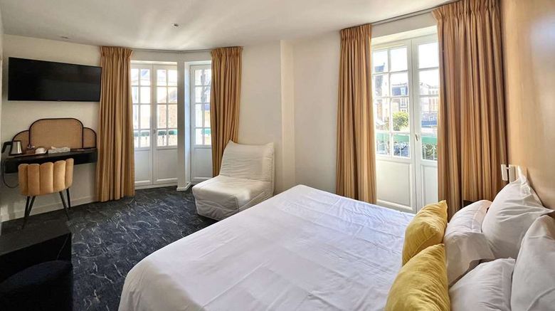 <b>Hotel Dinard Balmoral Room</b>. Images powered by <a href="https://iceportal.shijigroup.com/" title="IcePortal" target="_blank">IcePortal</a>.