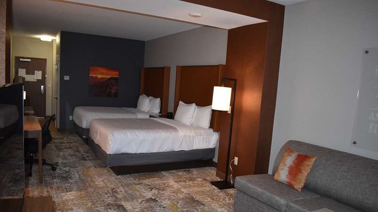 <b>La Quinta Inn & Suites East I-40 Room</b>. Images powered by <a href="https://iceportal.shijigroup.com/" title="IcePortal" target="_blank">IcePortal</a>.